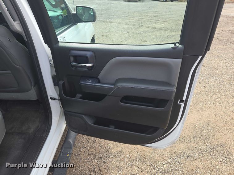 image for item EF1684 2014 Chevrolet Silverado 1500 Crew Cab pickup truck