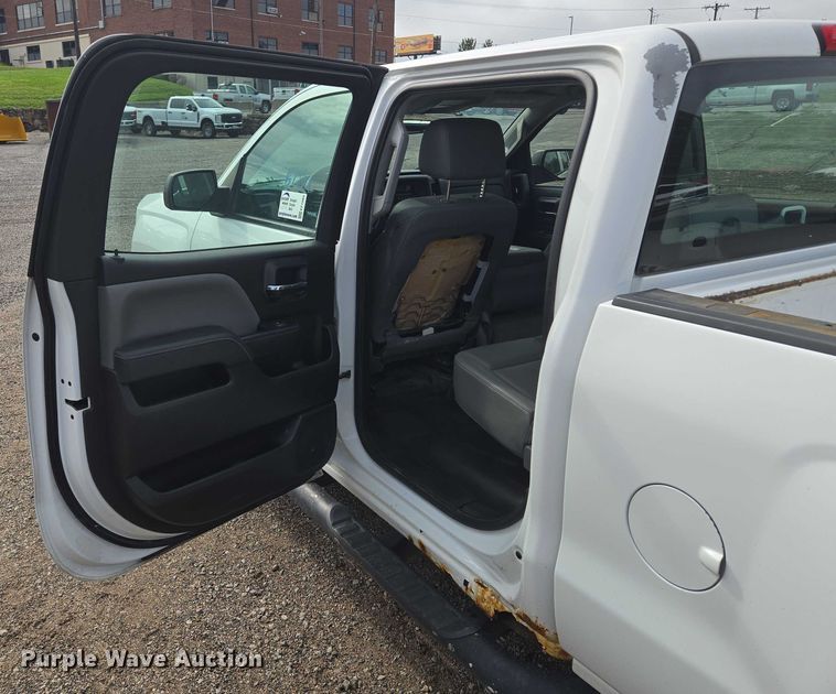 image for item EF1684 2014 Chevrolet Silverado 1500 Crew Cab pickup truck