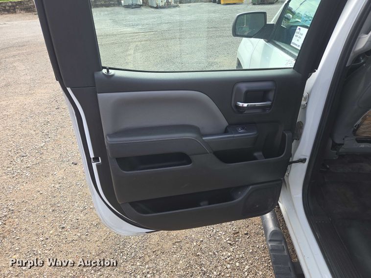 image for item EF1684 2014 Chevrolet Silverado 1500 Crew Cab pickup truck