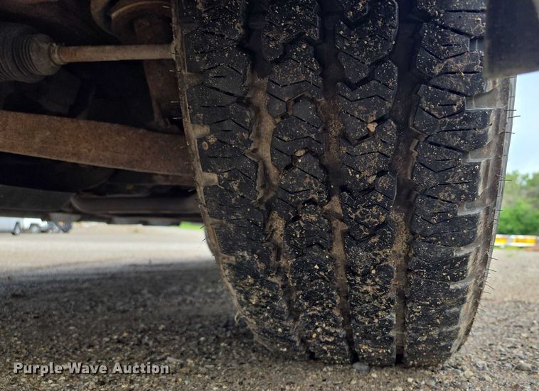 image for item EF1684 2014 Chevrolet Silverado 1500 Crew Cab pickup truck