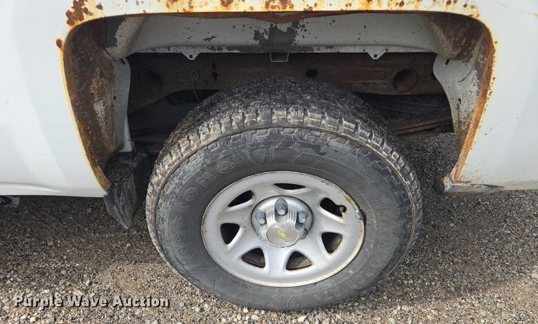 image for item EF1684 2014 Chevrolet Silverado 1500 Crew Cab pickup truck