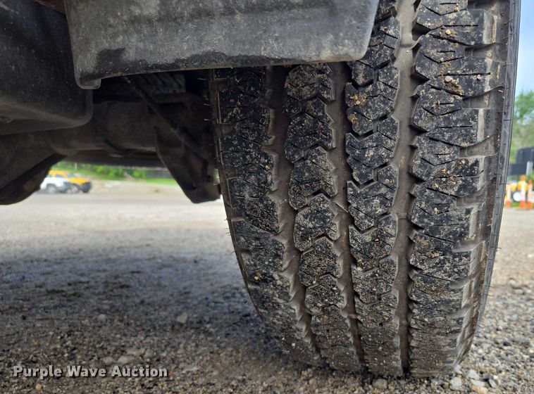 image for item EF1684 2014 Chevrolet Silverado 1500 Crew Cab pickup truck