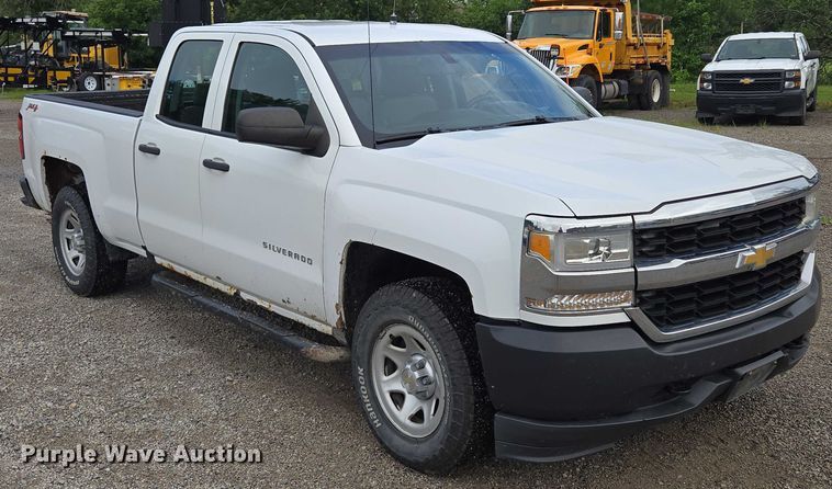 image for item EF1685 2016 Chevrolet Silverado 1500 Double Cab pickup truck
