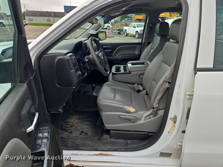 image for item EF1685 2016 Chevrolet Silverado 1500 Double Cab pickup truck