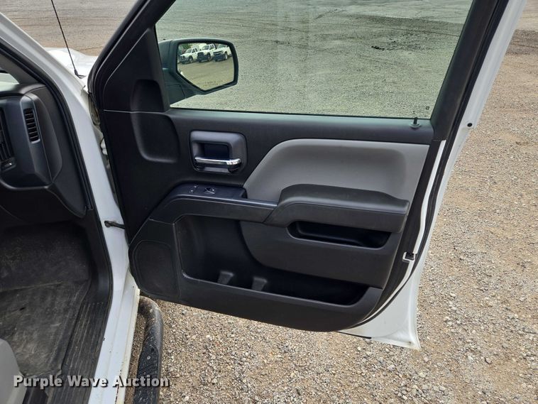 image for item EF1685 2016 Chevrolet Silverado 1500 Double Cab pickup truck