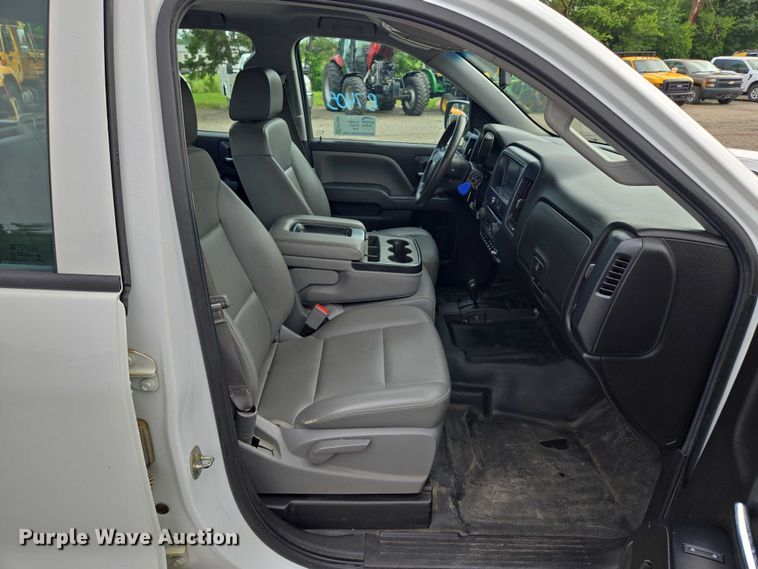 image for item EF1685 2016 Chevrolet Silverado 1500 Double Cab pickup truck