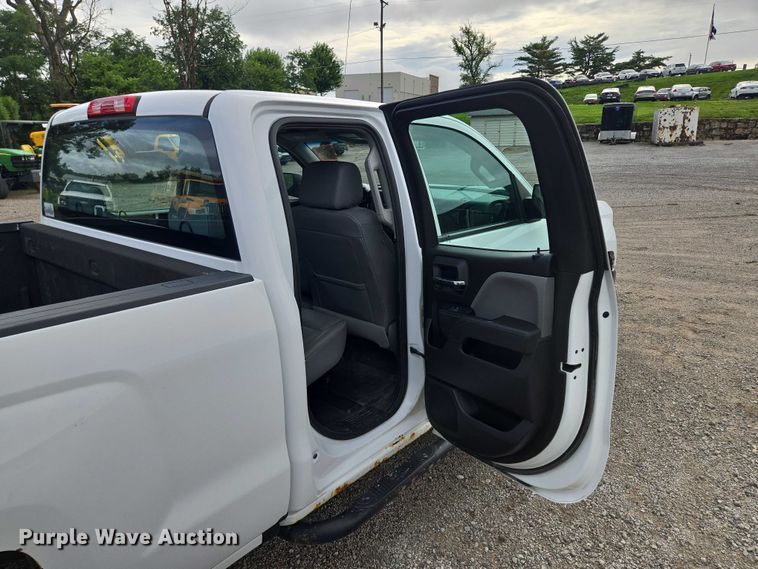 image for item EF1685 2016 Chevrolet Silverado 1500 Double Cab pickup truck