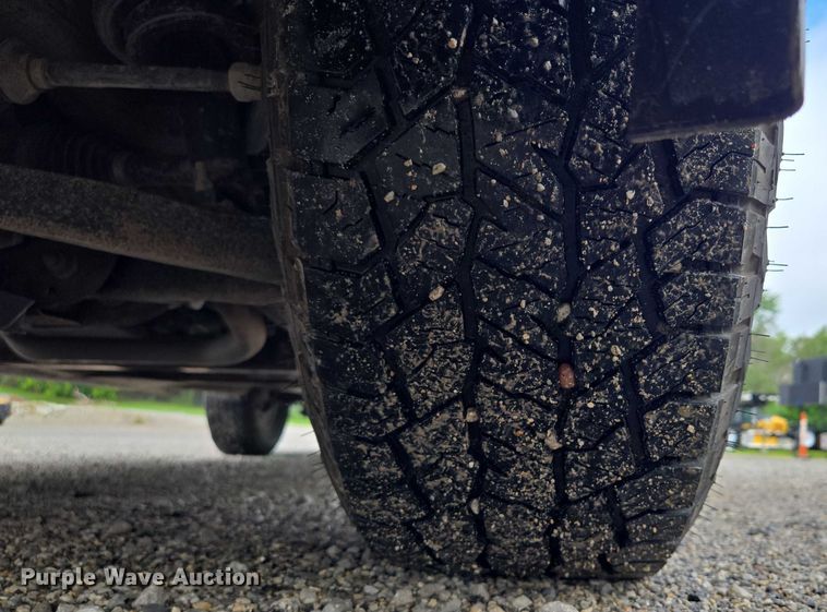 image for item EF1685 2016 Chevrolet Silverado 1500 Double Cab pickup truck