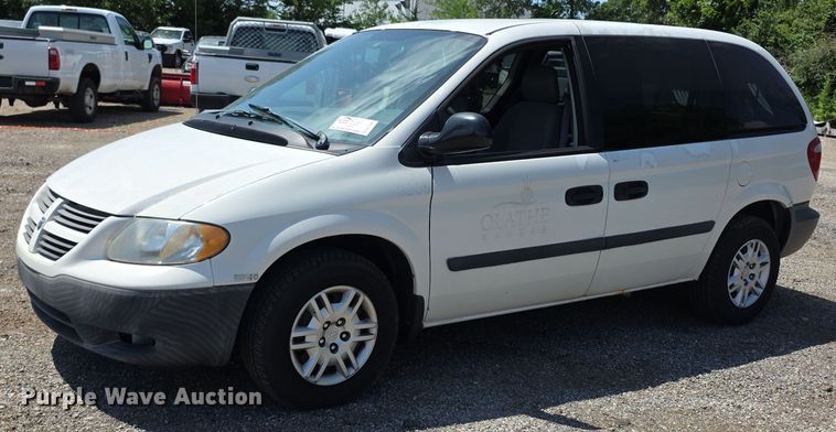 image for item EF3547 2005 Dodge Caravan van