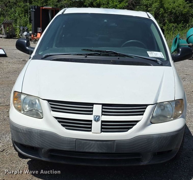 image for item EF3547 2005 Dodge Caravan van