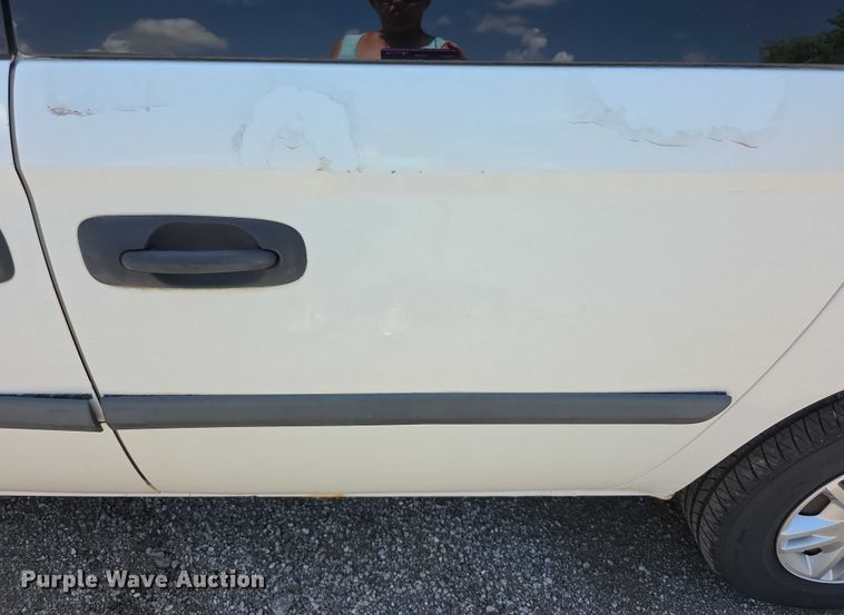 image for item EF3547 2005 Dodge Caravan van