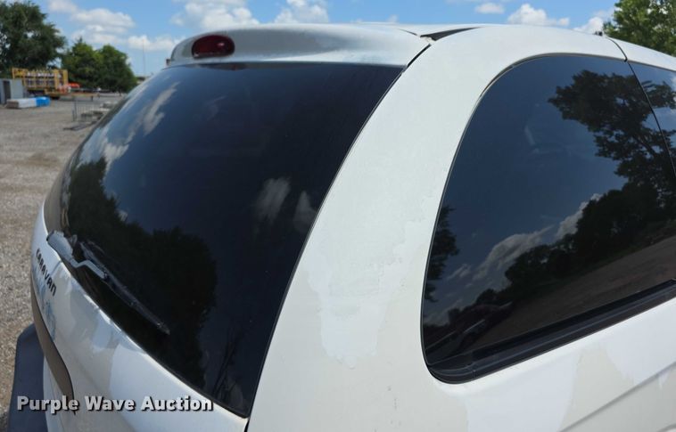 image for item EF3547 2005 Dodge Caravan van