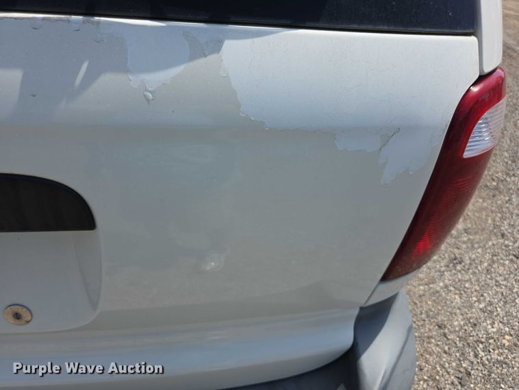 image for item EF3547 2005 Dodge Caravan van