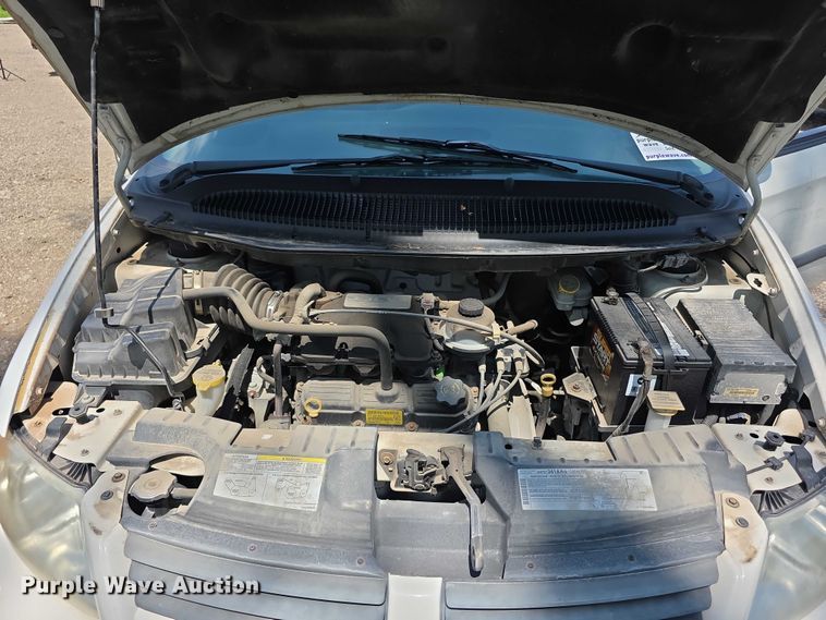 image for item EF3547 2005 Dodge Caravan van