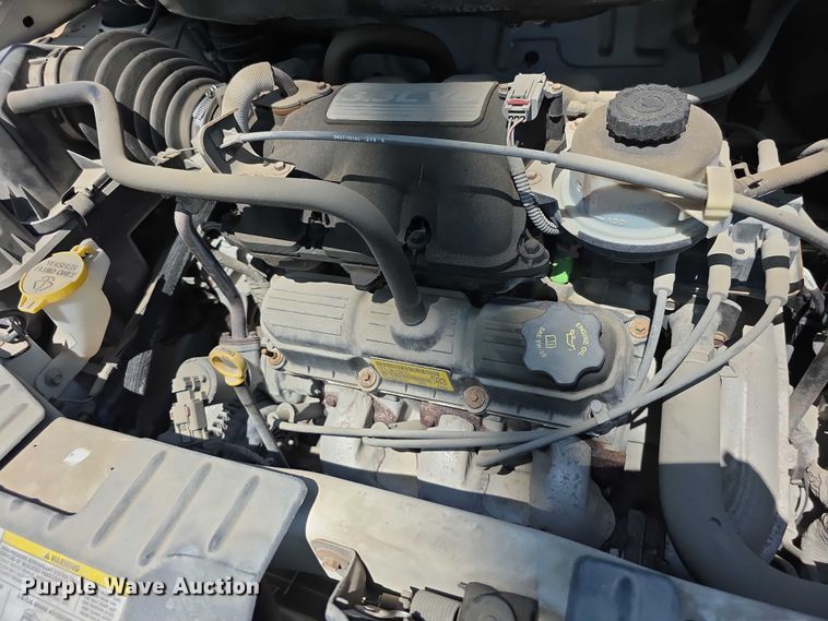 image for item EF3547 2005 Dodge Caravan van