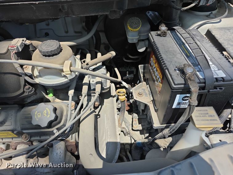 image for item EF3547 2005 Dodge Caravan van