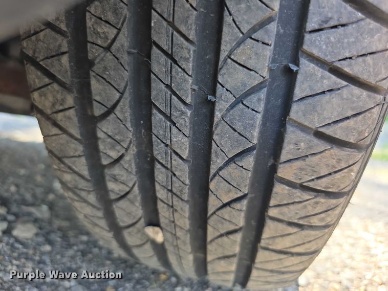 image for item EF3547 2005 Dodge Caravan van