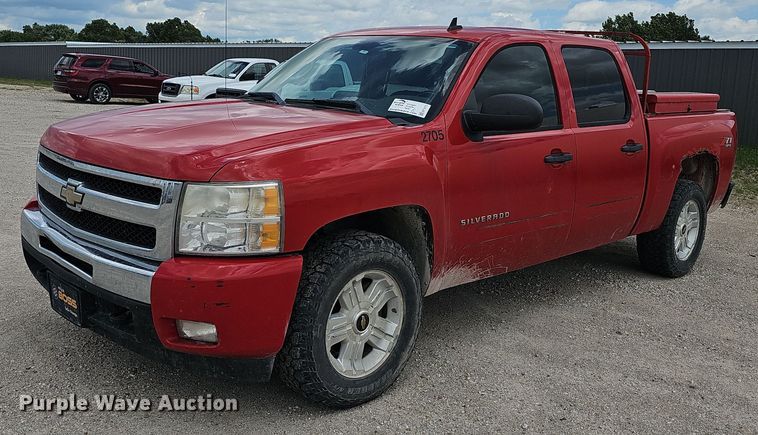 image for item EF3573 2011 Chevrolet Silverado 1500 Crew Cab pickup truck