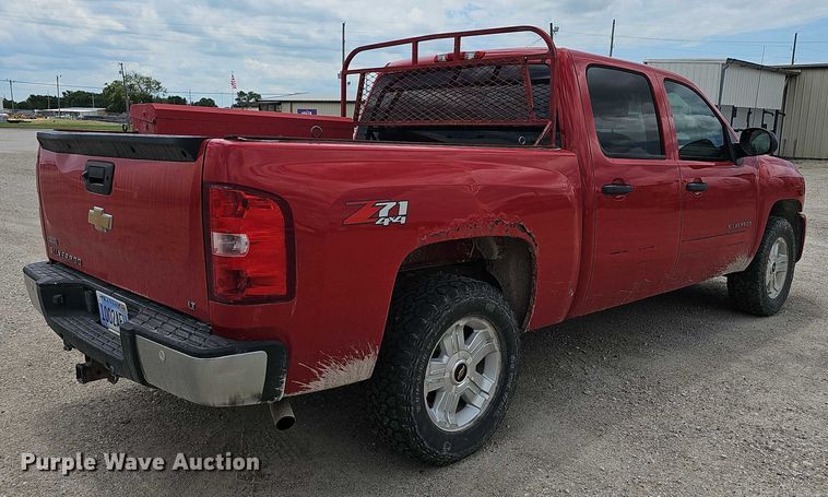 image for item EF3573 2011 Chevrolet Silverado 1500 Crew Cab pickup truck