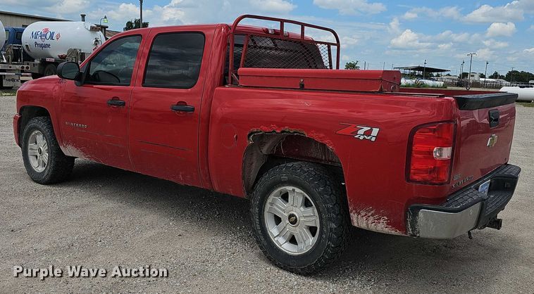 image for item EF3573 2011 Chevrolet Silverado 1500 Crew Cab pickup truck