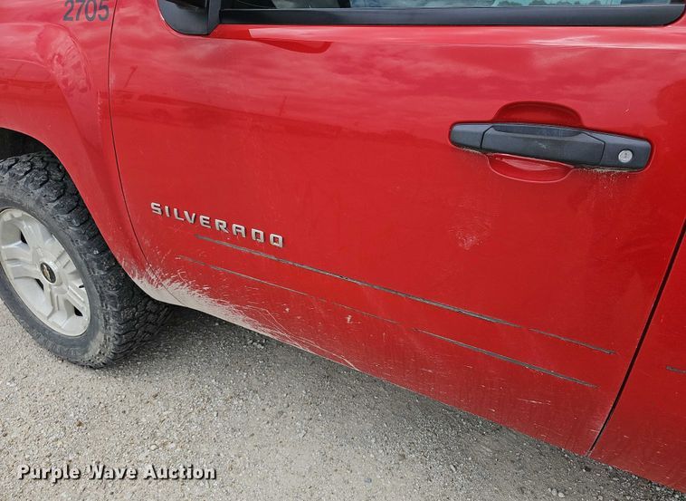 image for item EF3573 2011 Chevrolet Silverado 1500 Crew Cab pickup truck