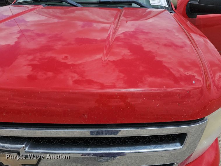 image for item EF3573 2011 Chevrolet Silverado 1500 Crew Cab pickup truck