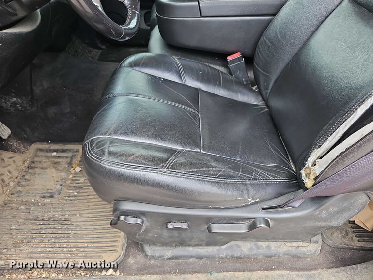 image for item EF3573 2011 Chevrolet Silverado 1500 Crew Cab pickup truck