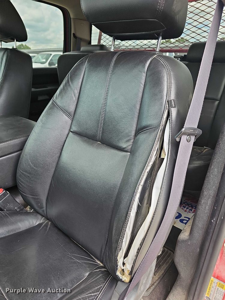 image for item EF3573 2011 Chevrolet Silverado 1500 Crew Cab pickup truck