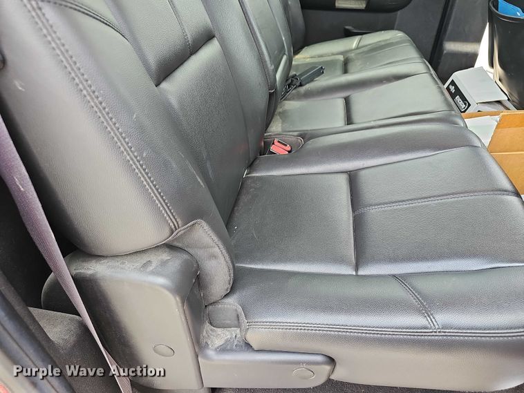 image for item EF3573 2011 Chevrolet Silverado 1500 Crew Cab pickup truck