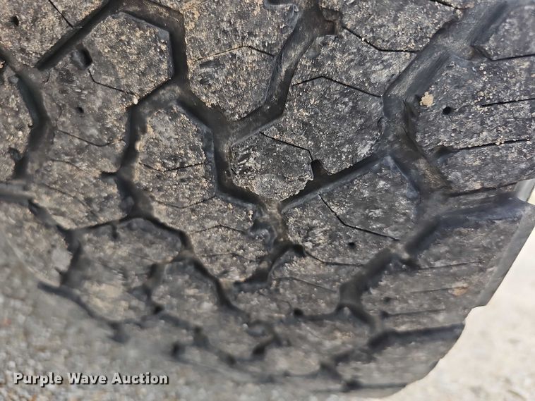 image for item EF3573 2011 Chevrolet Silverado 1500 Crew Cab pickup truck