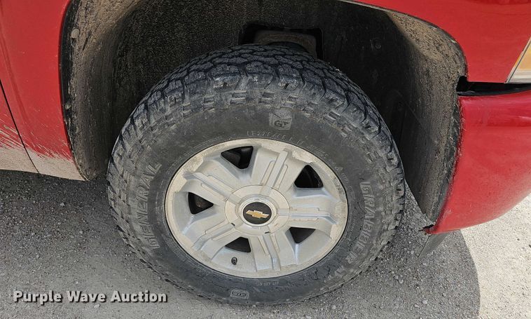 image for item EF3573 2011 Chevrolet Silverado 1500 Crew Cab pickup truck