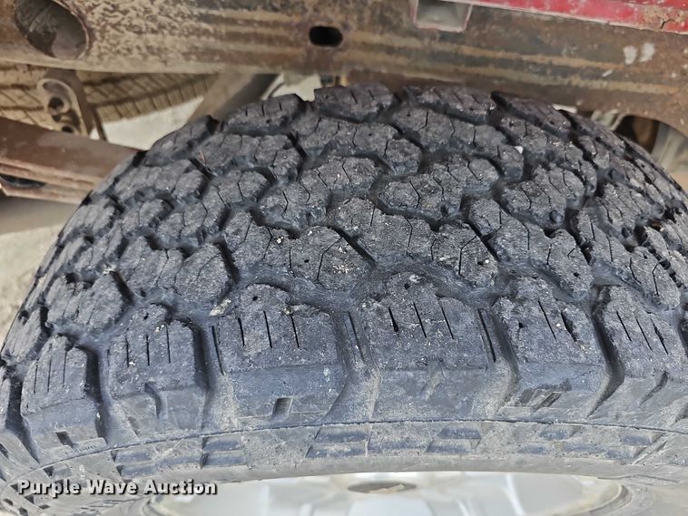 image for item EF3573 2011 Chevrolet Silverado 1500 Crew Cab pickup truck