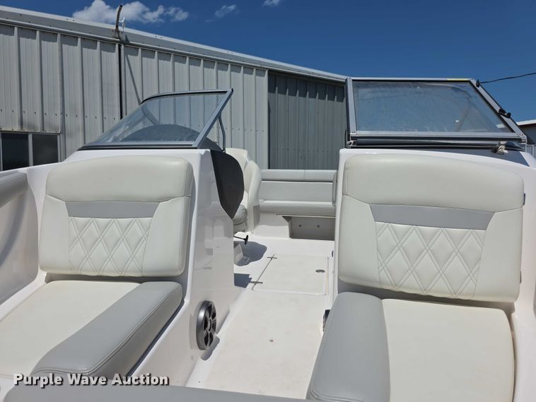 image for item EF3582 2020 Regal 1900 FasTrac boat