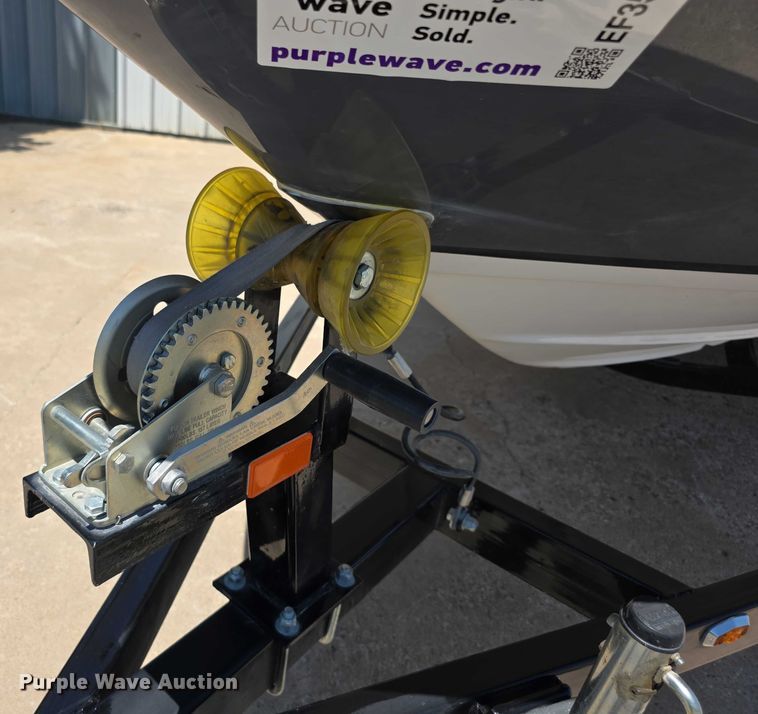 image for item EF3582 2020 Regal 1900 FasTrac boat