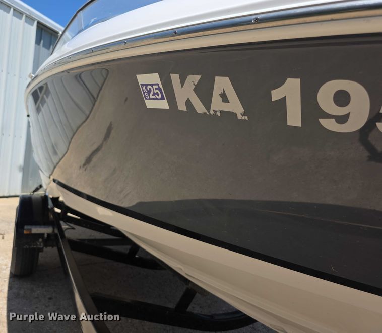 image for item EF3582 2020 Regal 1900 FasTrac boat