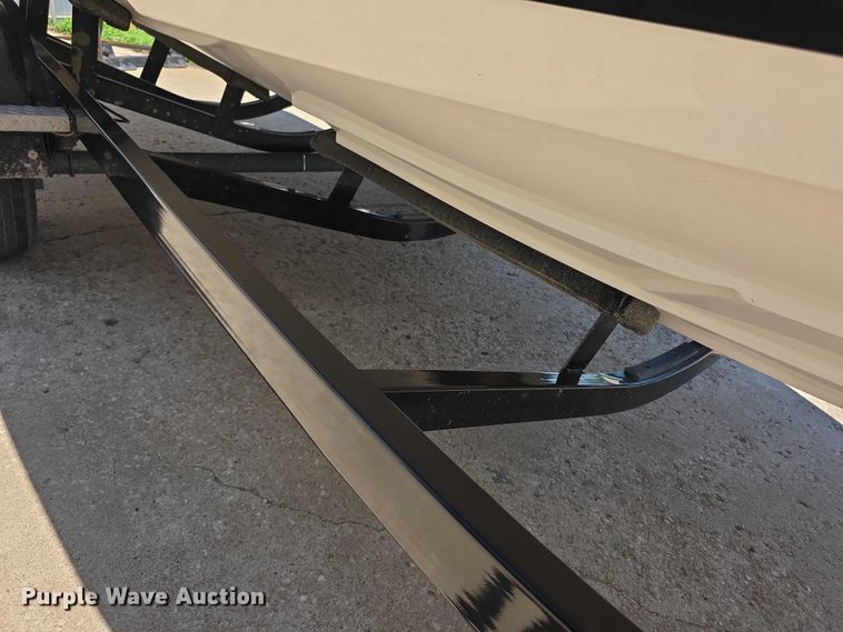 image for item EF3582 2020 Regal 1900 FasTrac boat