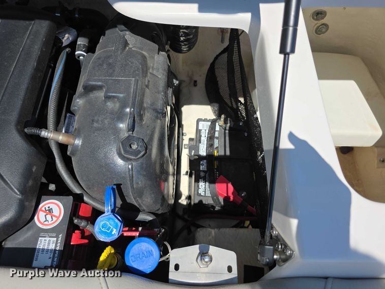 image for item EF3582 2020 Regal 1900 FasTrac boat