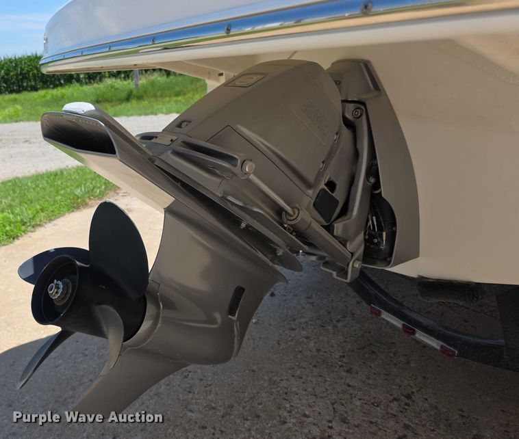 image for item EF3582 2020 Regal 1900 FasTrac boat