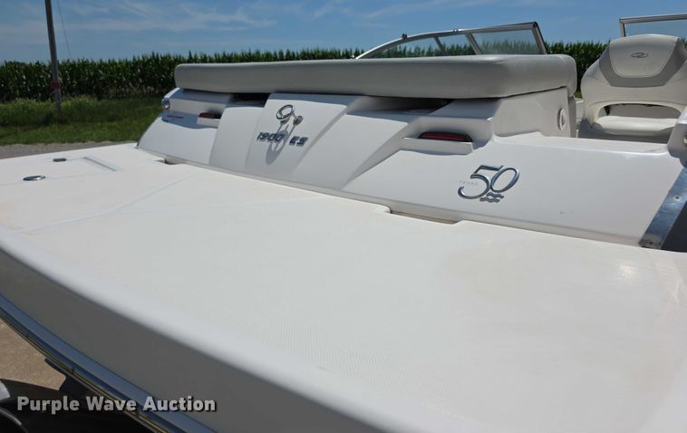 image for item EF3582 2020 Regal 1900 FasTrac boat