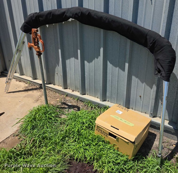 image for item EF3582 2020 Regal 1900 FasTrac boat