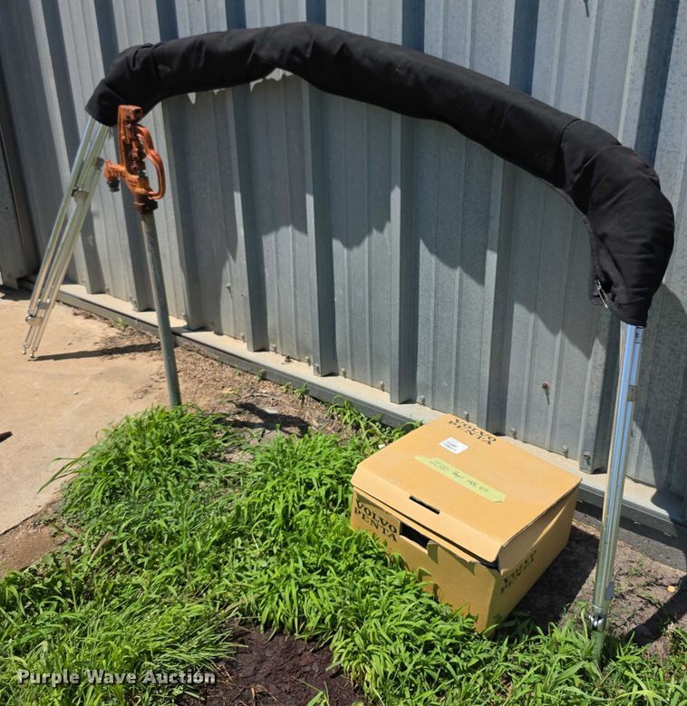 image for item EF3582 2020 Regal 1900 FasTrac boat