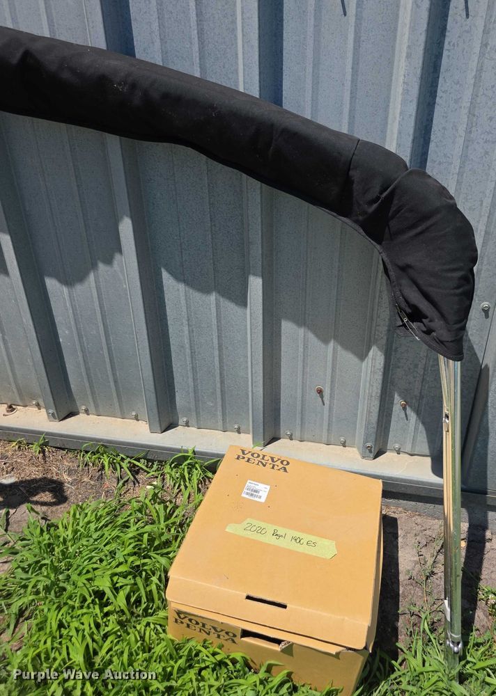 image for item EF3582 2020 Regal 1900 FasTrac boat