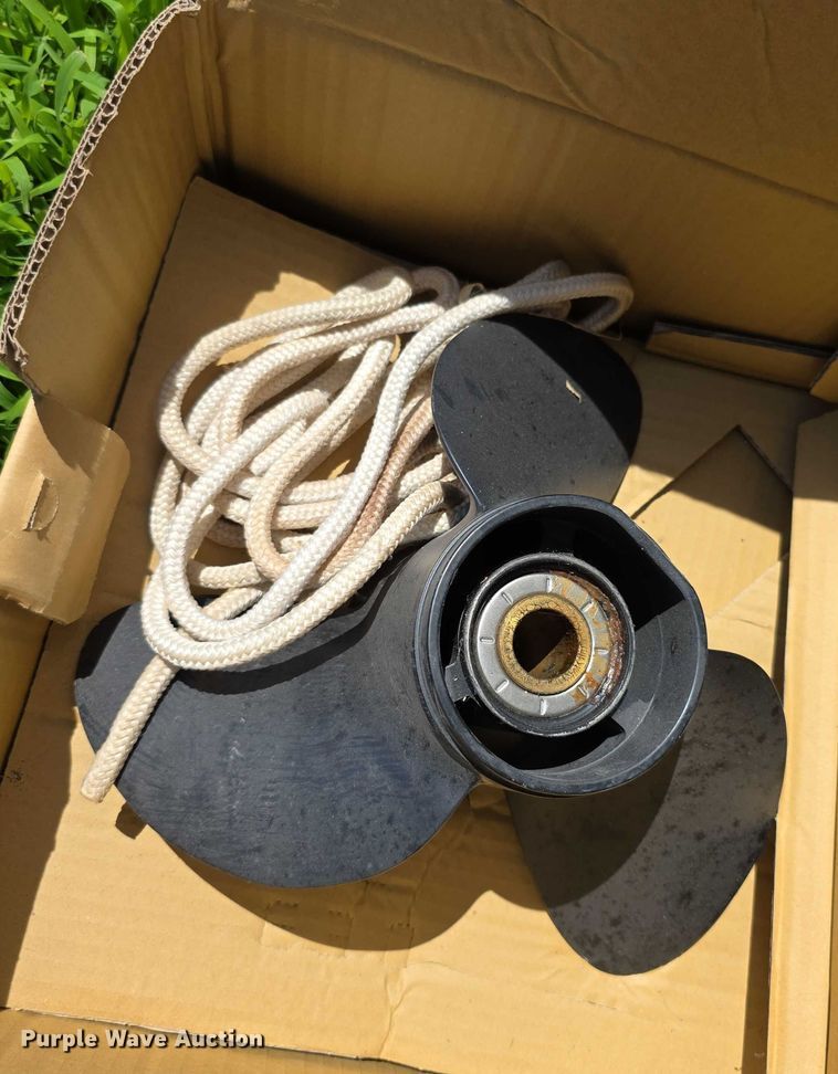 image for item EF3582 2020 Regal 1900 FasTrac boat