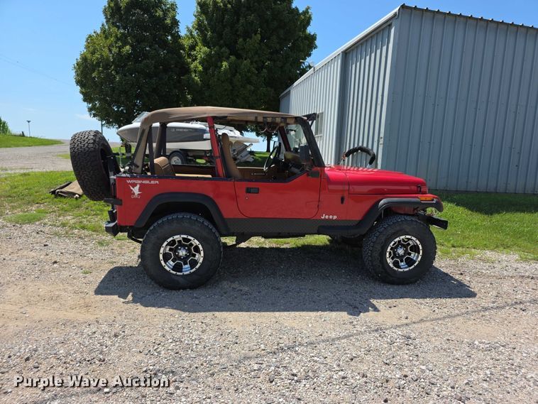image for item EF3583 1994 Jeep Wrangler SUV