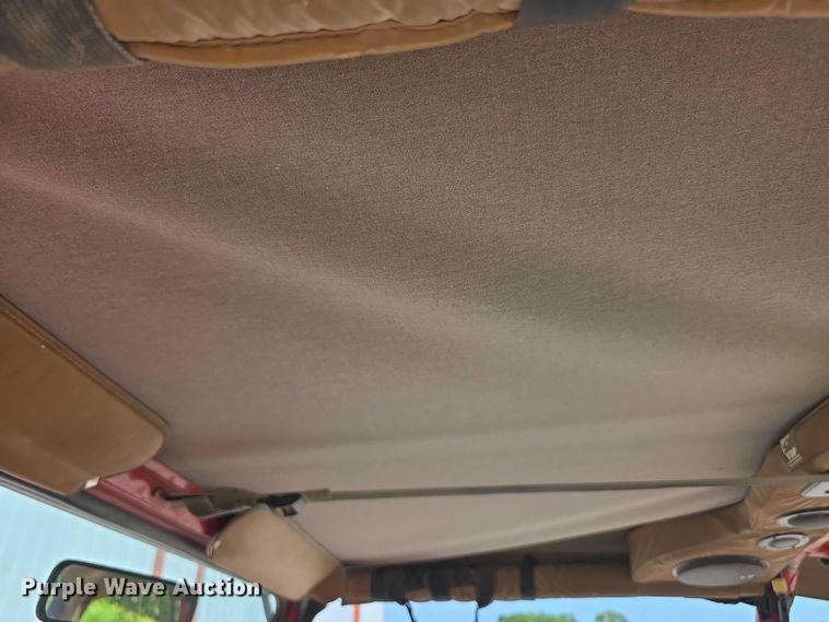 image for item EF3583 1994 Jeep Wrangler SUV