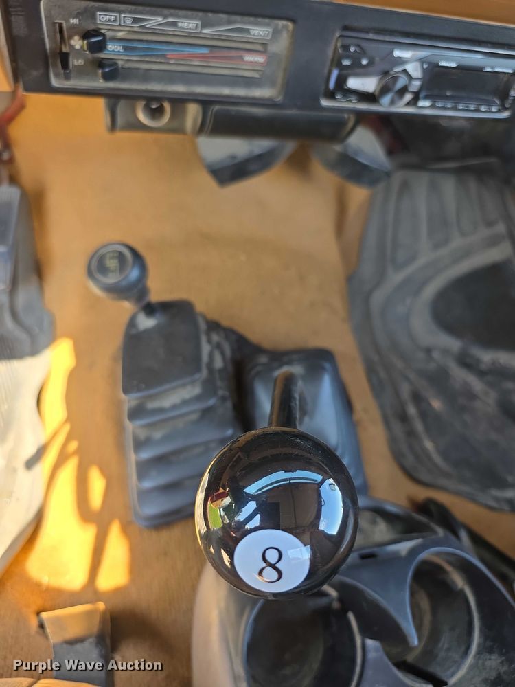 image for item EF3583 1994 Jeep Wrangler SUV