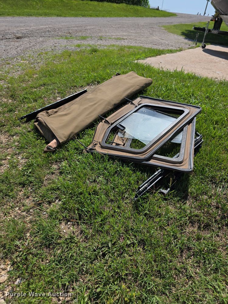 image for item EF3583 1994 Jeep Wrangler SUV