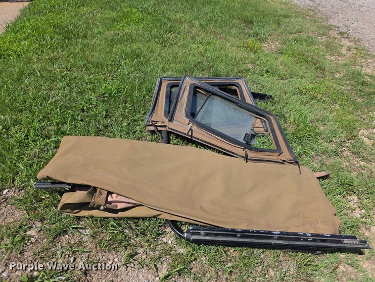 image for item EF3583 1994 Jeep Wrangler SUV