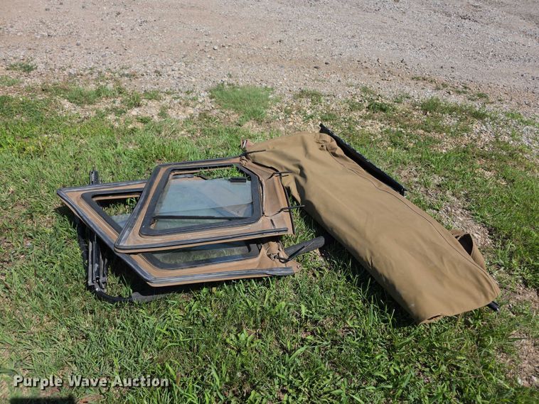 image for item EF3583 1994 Jeep Wrangler SUV