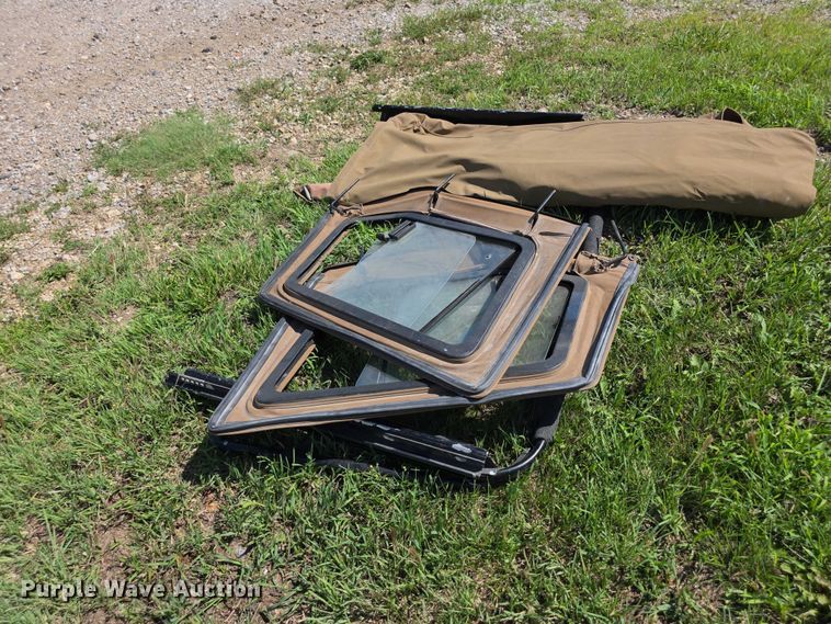 image for item EF3583 1994 Jeep Wrangler SUV